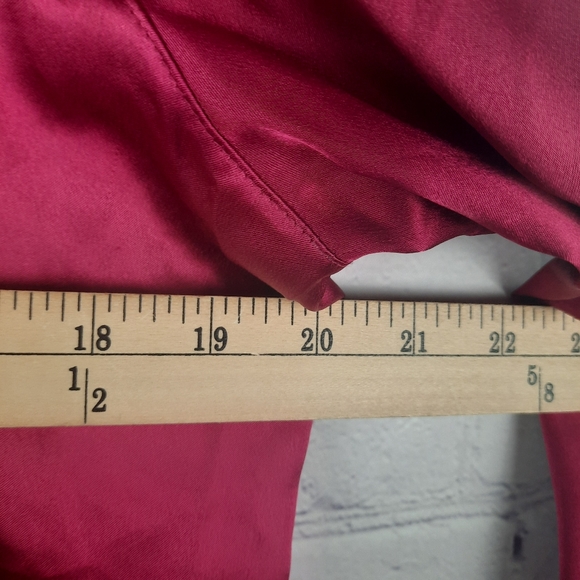 Victoria's Secret Angels Satin Sleep Top - Picture 12 of 13